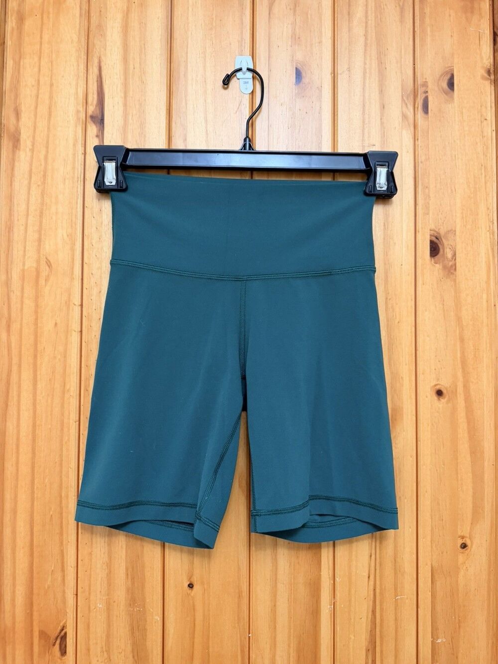 Aritzia TNAction Green Bike Shorts High Waisted Size Small Athletic Biker Shorts